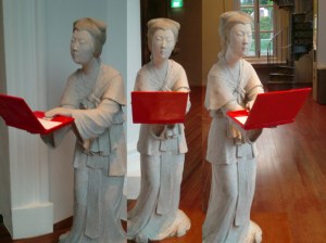 NMS-Scuplture Show-Lady-04-LRes